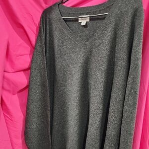 Croft & Barrow Gray V-Neck Sweater